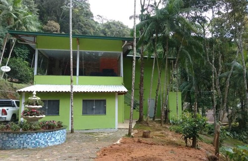 Sao Floriano House | Boone Farm is located in a large rural tourist area.