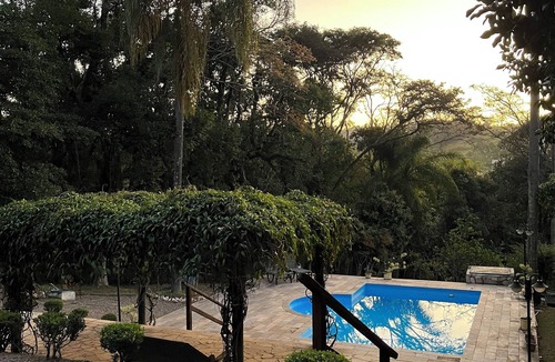 Jundiai House | Chácara de Fácil Acesso e Muita Natureza em Jundiaí