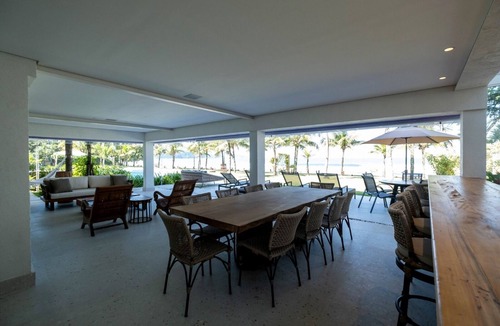 Maresias House | Casa de Condomínio com 7 Quartos em Condomínio Fechado