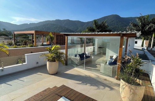 Maresias House | Cozy property right on the sand - Maresias Beach Available New Year's Eve