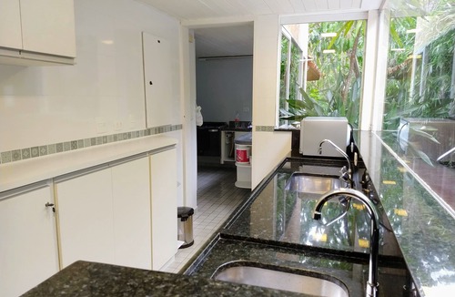 Praia de Santiago House | Luxury and Safe Condo/Beach of Santiago/Beachfront 4 Bedrooms/3 Suites