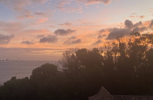 Divino Espirito Santo House | Breathtaking panoramic ocean view, State Park trails