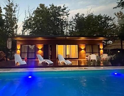 Oliveros House | Brisas del Bosque