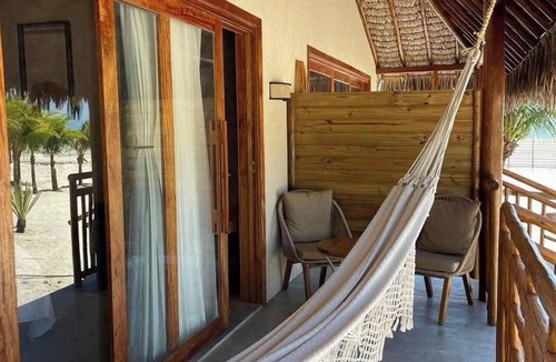 Corguinho House | Bungalow Live Pé na Areia - Vista Mar