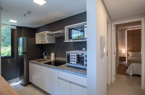 Asuncion Apartment | Business Apt, Workspace, Pool & Gym, Near Malls
