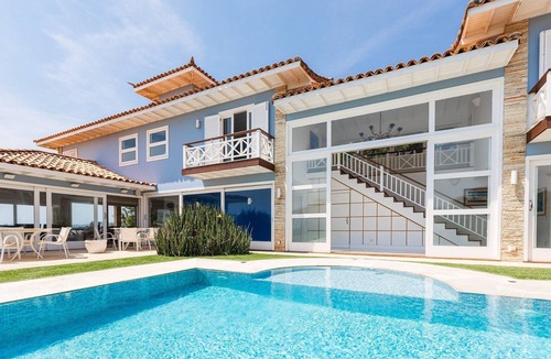 Praia Rasa Villa | Buz043 - Beachfront Villa with Infinity Pool