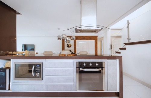 Downtown Buzios House | BZ68 Rua das Pedras, House with pool