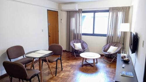 Historic Center Apartment | Cálido dos ambientes a metros de Plaza Independencia