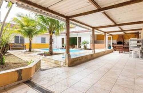Itanhaem House | Casa de Campo na Cidade