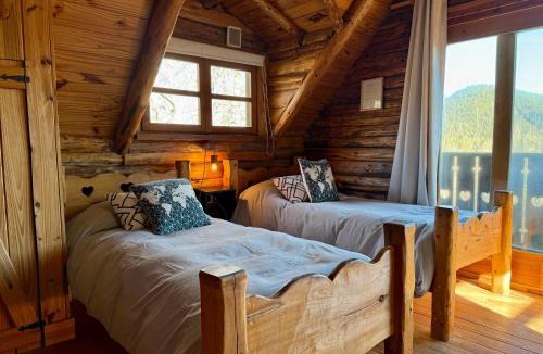 Peninsula San Pedro House | Cabaña estilo Refugio en el Bosque para Familias