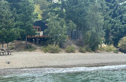 Villa Catedral Ski Chalet | Cabaña Sobre Playa Lago Gutiérrez 2