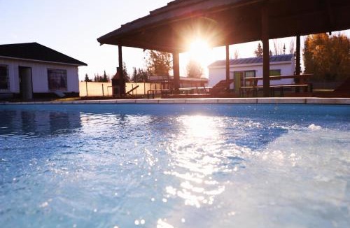 Las Compuertas House | Cabañas con pileta CLIMATIZADA y parque en Mendoza VERDE