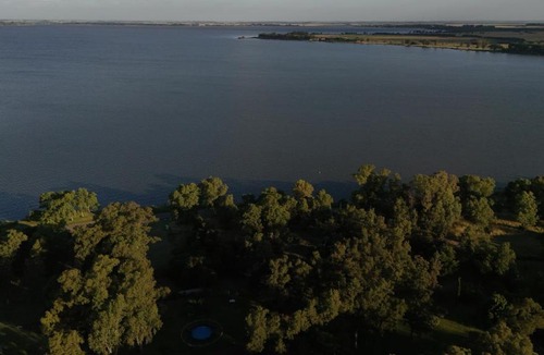 Chascomus Apartment | Cabañas en medio del bosque