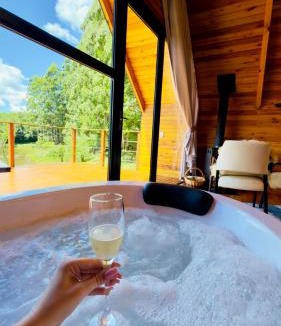 Nova Petropolis Ski Chalet | Cabana Terra - Hidro, Café da manhã, Vista para o lago