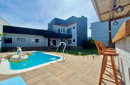 Rio das Ostras House | Casa 2 suítes e piscina em Rio das Ostras há poucos passos do Mar!