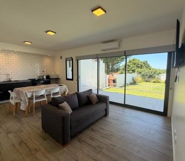 Las Colinas de Peralta Ramos House | Casa 3 ambientes - FARO NORTE -