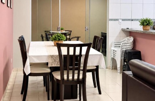 Uniao House | CASA - 3 quartos com ar - 2 banheiros - garagem para 2 carros