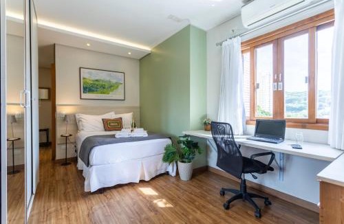 Sao Paulo Apartment | Casa 3 suítes, AC , Morumbi | Brazilian Corner
