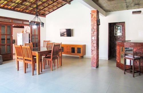 Sao Francisco Ski Chalet | Casa a 250m da Praia do Sul com Wi-Fi em Ilhéus/BA