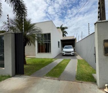Bandeirantes House | Casa Aconchegante Alto Padrão com Piscina