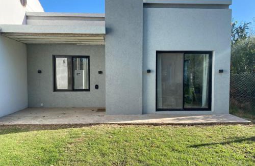 Saladillo House | Casa amplia y moderna