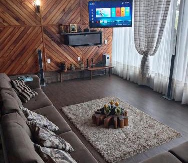 Rio dos Cedros House | Casa Aresta de Cedro