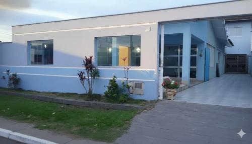 Cibratel I House | casa azul