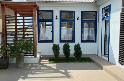 Carrancas House | Casa BLUE Praça 102