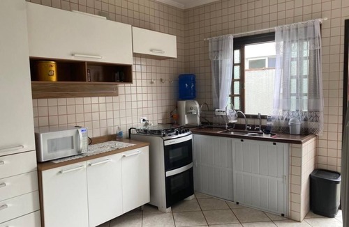 Morada da Praia House | Casa Reformada com Amplo Espaço, Churrasqueira e Piscina