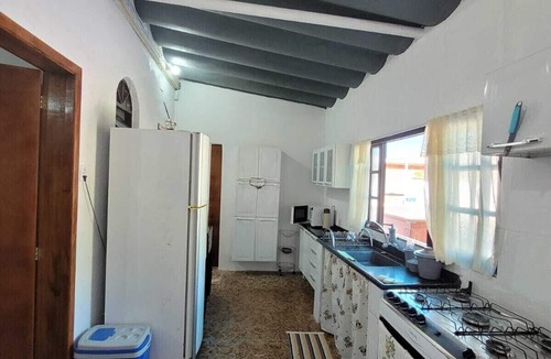 Raul Cury House | Casa c pisc, churrasq, pet friendly a 200m do mar