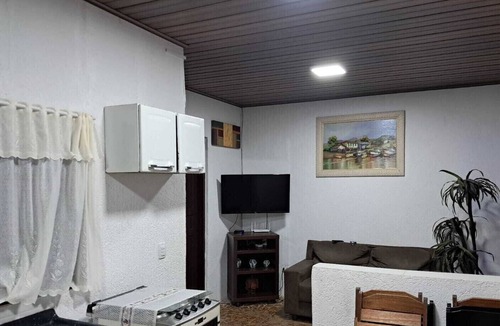 Raul Cury House | Casa c pisc, churrasq, pet friendly a 200m do mar