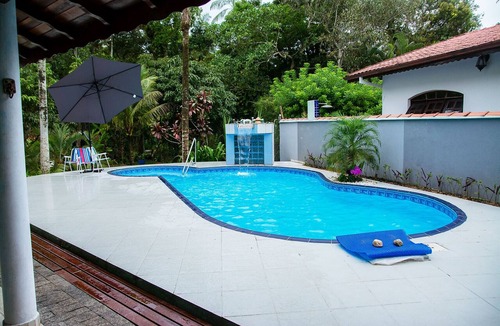 Guarutuba House | Casa c Piscina e Jacuzzi a 500m da Praia Guaratuba