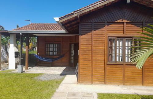 Guaratuba House | Casa Colonial em Guaratuba, próximo a praia