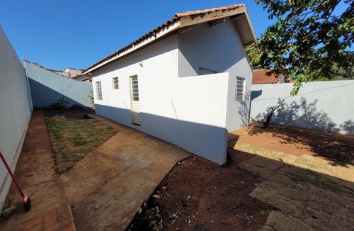 Aero Rancho House | Casa com 2 quartos no Aero Rancho