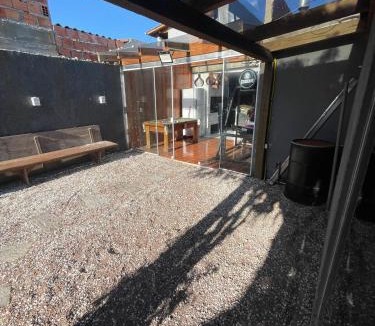 Tramandai House | Casa com 2 quartos, piscina c aquecimento solar, sinuca e churrasqueira perto da praia