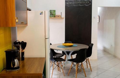 Figueira House | Casa com 2 suites e Churrasqueira no Figueira