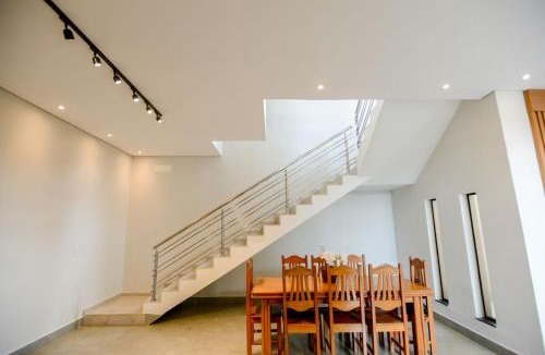 Franca House | Casa com Piscina Aquecida Churrasqueira e Hidro