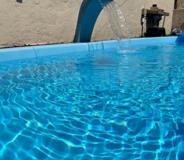 Gloria House | Casa com piscina aquecida e quadra de vôlei