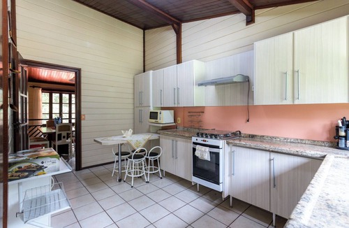 Mairipora House | Casa com piscina, churrasqueira, Wi-Fi e garagem