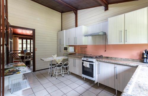 Mairipora House | Casa com piscina, churrasqueira, Wi-Fi e garagem