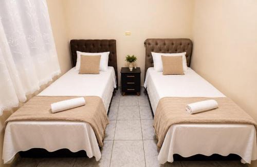 Ourinhos House | Casa com quintal | Perto do Horto c/ar e garagem