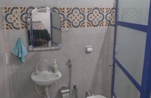 Paracatu House | Casa com suíte, coz., varanda e Quintal.CENTRO HISTÓRICO.