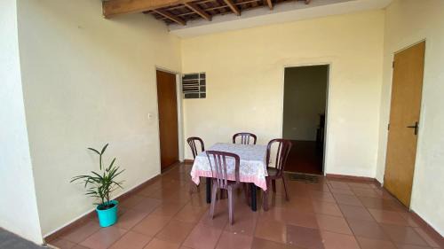 Jardim Paulista House | Casa com varanda, 2 quartos, wi-fi, próximo ao centro da cidade