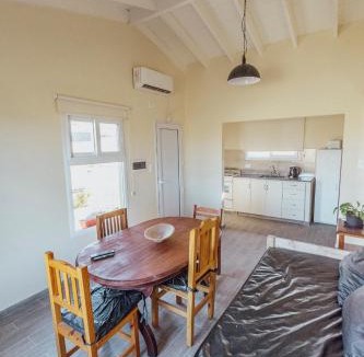 Villa La Arcadia House | Casa con pileta en barrio Pillahuinco