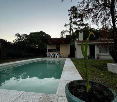Funes House | Casa con pileta Funes