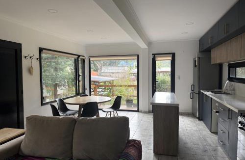 Necochea House | Casa Container Moderna en el Bosque de Necochea