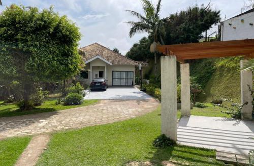 Santana de Parnaiba House | Casa de campo, com quadra de Beach Tennis, Volei e Fut Volei próxima a SP!