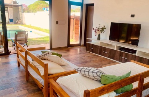Corrientes Apartment | Casa de un ambiente con piscina y quincho