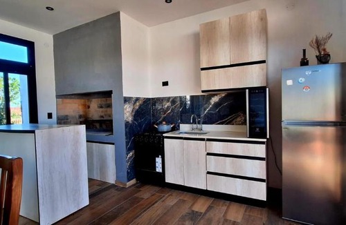 Corrientes Apartment | Casa de un ambiente con piscina y quincho