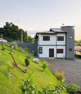 Orleans House | Casa do Delei - Linda casa com piscina em Orleans